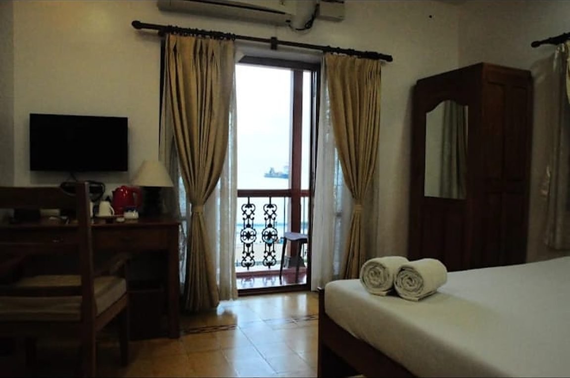 Upgraded room with balcony